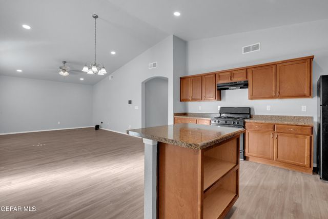 14320 Narciso Drive, El Paso, TX 79928