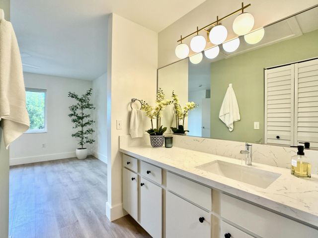700 Scotia Drive 305, Hypoluxo, FL 33462