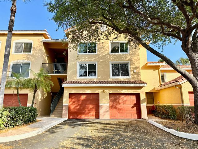 700 Scotia Drive 305, Hypoluxo, FL 33462