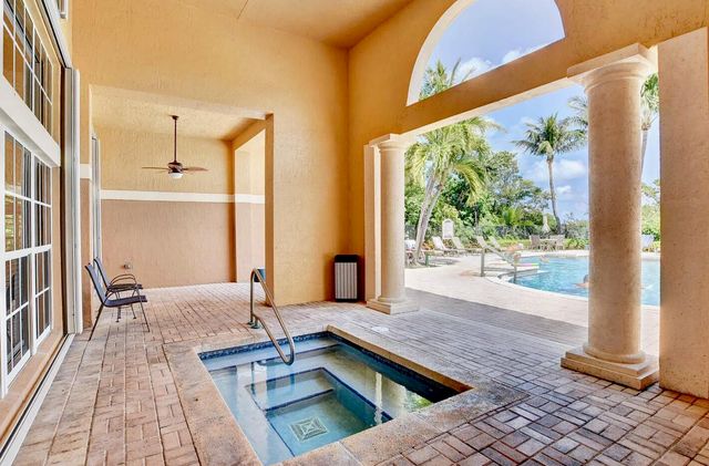 700 Scotia Drive 305, Hypoluxo, FL 33462