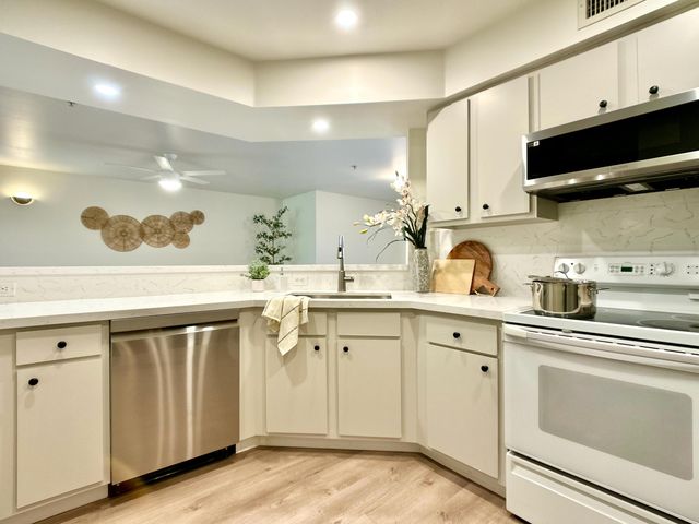 700 Scotia Drive 305, Hypoluxo, FL 33462