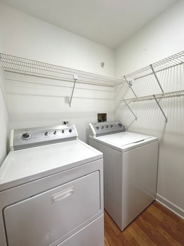 652 Mallard Court C1, Bartlett, IL 60103