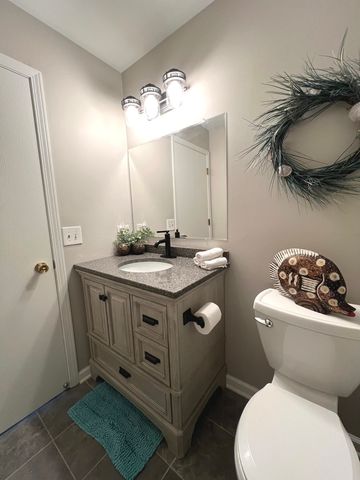 652 Mallard Court C1, Bartlett, IL 60103