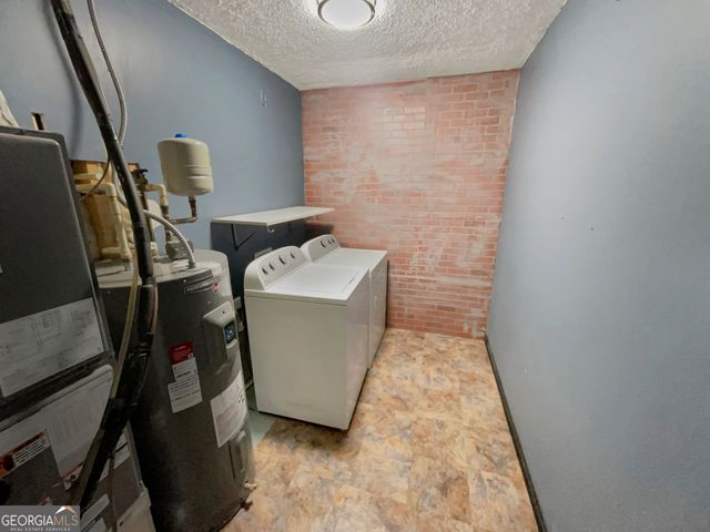 6739 Spring Head Drive, Flowery Branch, GA 30542