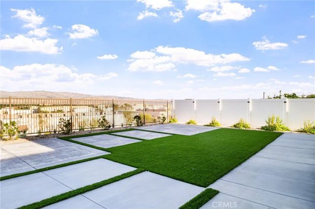 41414 Harvey Mudd, Palm Desert, CA 92211