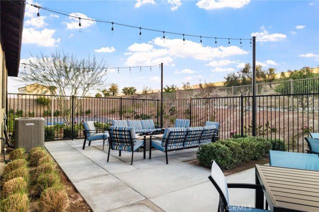 41414 Harvey Mudd, Palm Desert, CA 92211