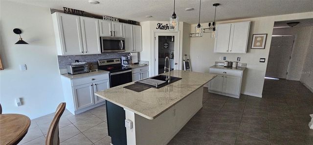 1220 TAHITIAN SUNRISE DRIVE, Plant City, FL 33565