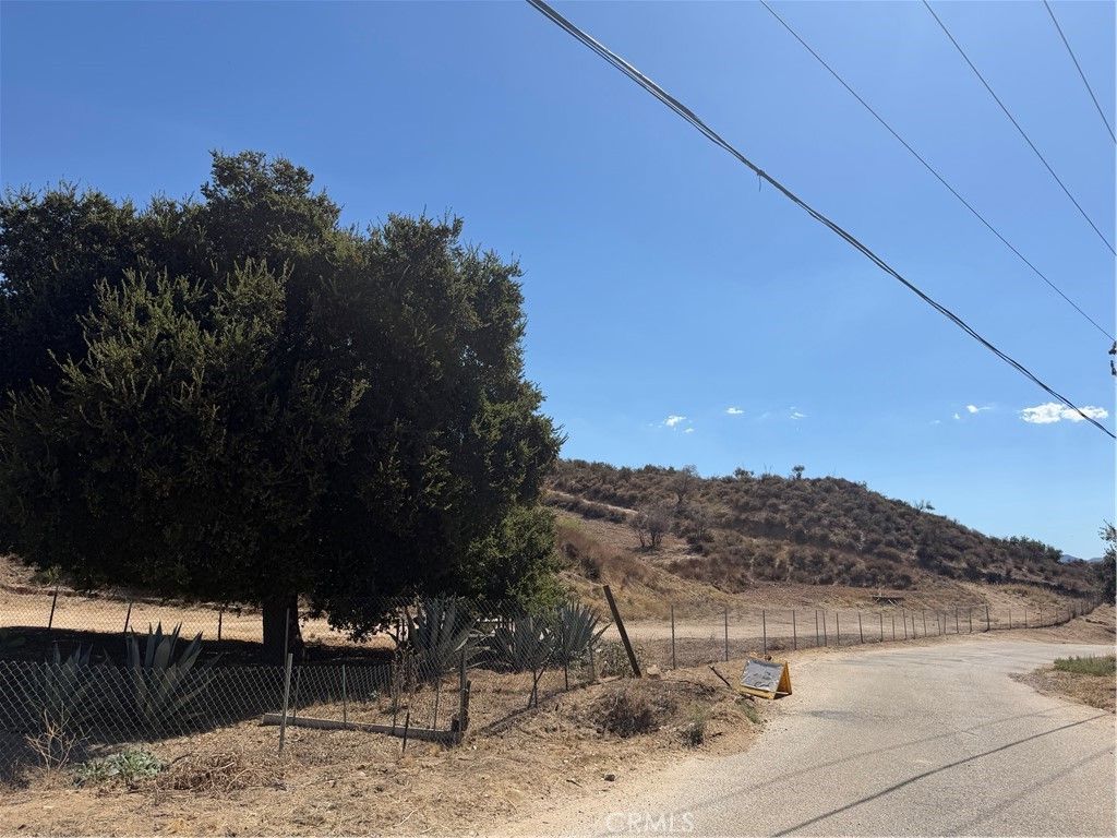 30674 Sloan Canyon Road, Castaic, CA 91384 — photo 4