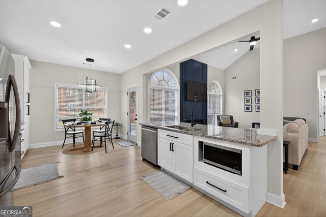 4744 Amsterdam Lane, Flowery Branch, GA 30542