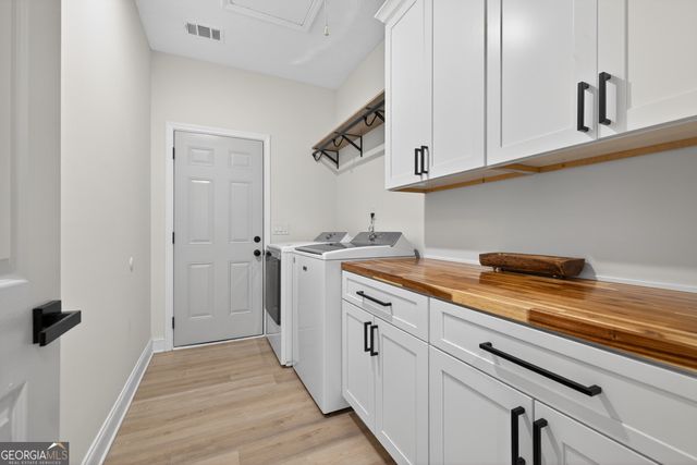 4744 Amsterdam Lane, Flowery Branch, GA 30542