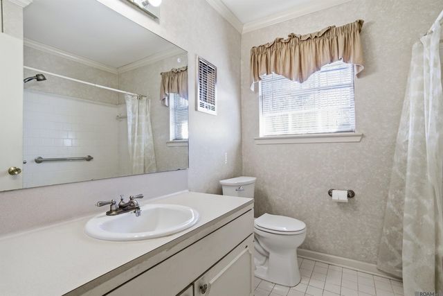 1105 E Grace St, Gonzales, LA 70737