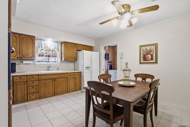 1105 E Grace St, Gonzales, LA 70737