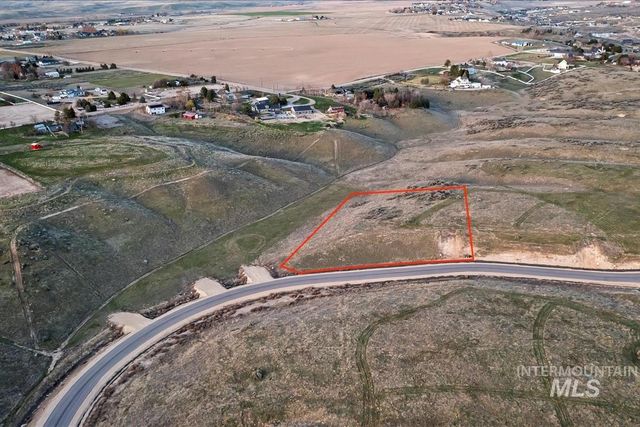 8134 Quail Hollow Dr, Middleton, ID 83644