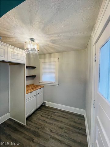 3560 W 65th Street, Cleveland, OH 44102