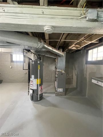 3560 W 65th Street, Cleveland, OH 44102