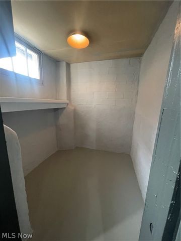 3560 W 65th Street, Cleveland, OH 44102