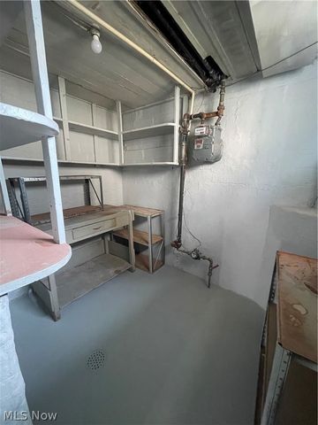 3560 W 65th Street, Cleveland, OH 44102