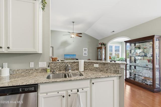 5016 Summerswell Lane SE, Southport, NC 28461