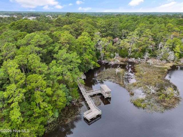 5016 Summerswell Lane SE, Southport, NC 28461