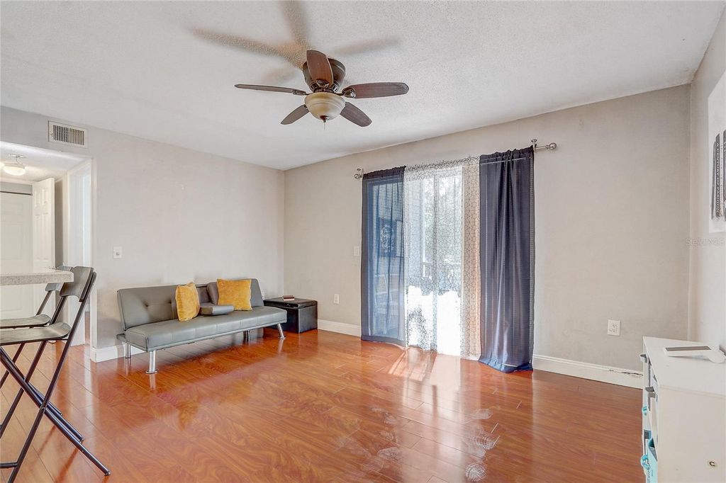 Image 4 of property listing at 1229 BERMUDA LAKES LANE 202, Kissimmee, FL 34741