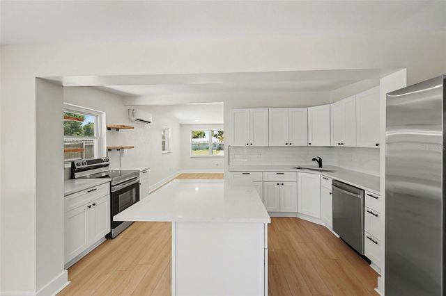 9482 CRESTVIEW STREET, Seminole, FL 33772