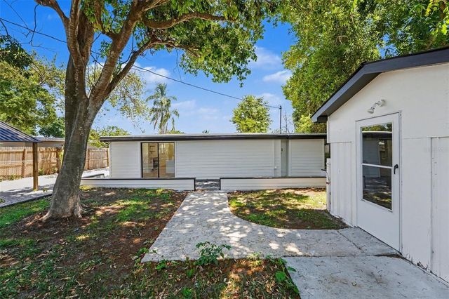 9482 CRESTVIEW STREET, Seminole, FL 33772