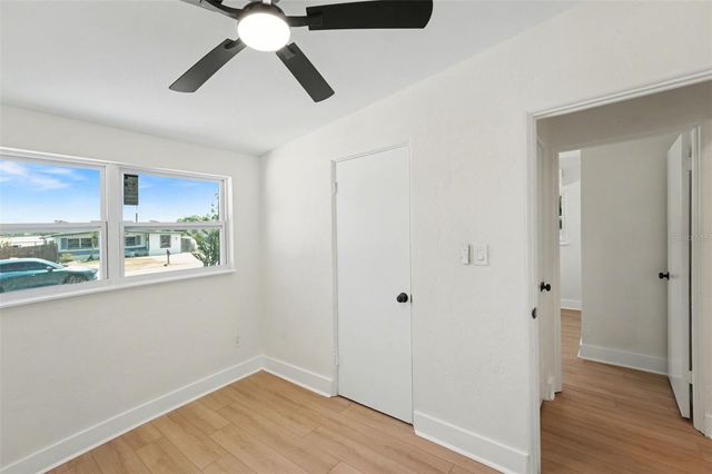 9482 CRESTVIEW STREET, Seminole, FL 33772