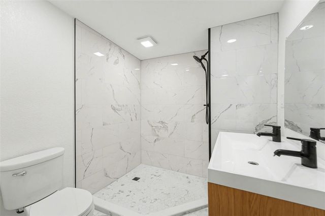 9482 CRESTVIEW STREET, Seminole, FL 33772