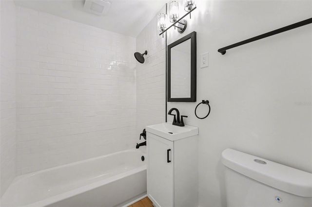 9482 CRESTVIEW STREET, Seminole, FL 33772