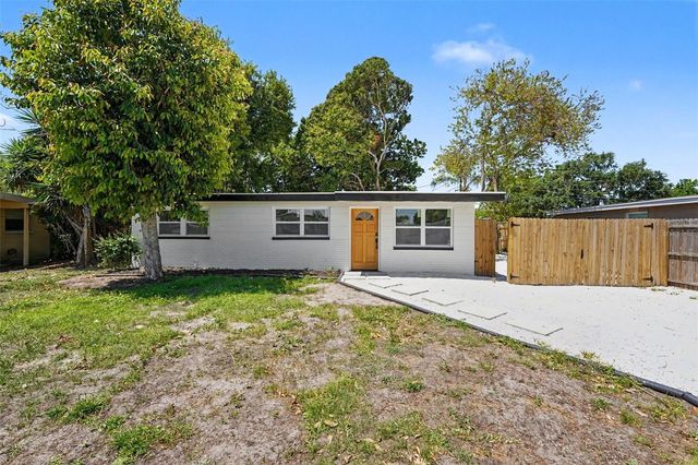 9482 CRESTVIEW STREET, Seminole, FL 33772