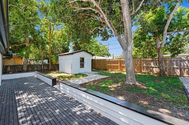 9482 CRESTVIEW STREET, Seminole, FL 33772