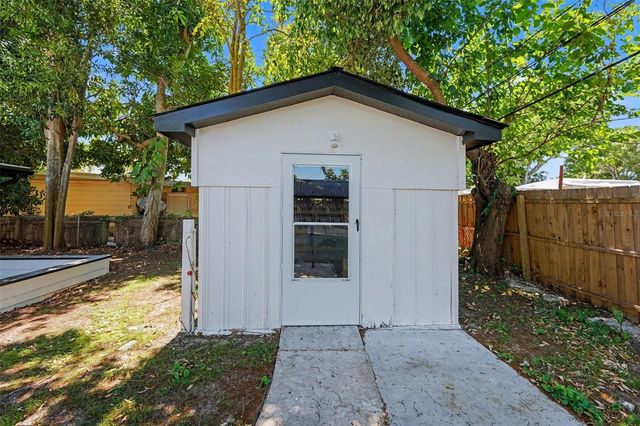 9482 CRESTVIEW STREET, Seminole, FL 33772