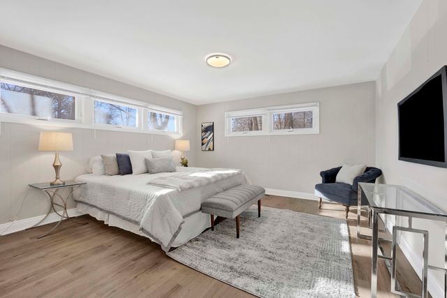 2011 Cleveland Street, Evanston, IL 60202