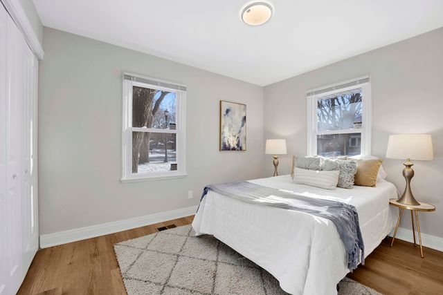 2011 Cleveland Street, Evanston, IL 60202