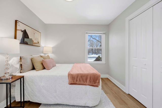 2011 Cleveland Street, Evanston, IL 60202