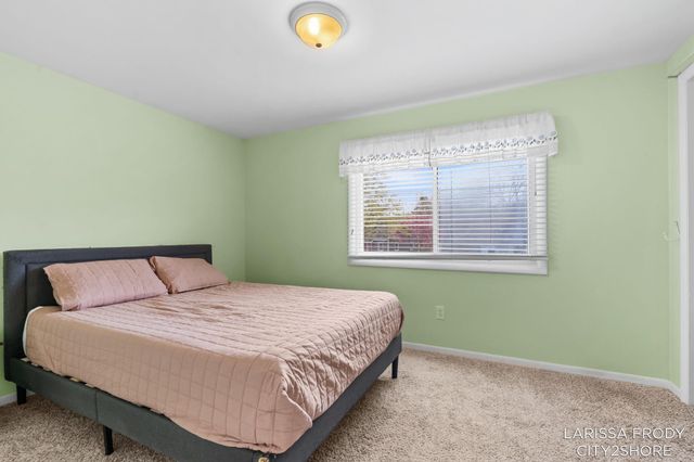 245 Helen Drive, Rockford, MI 49341
