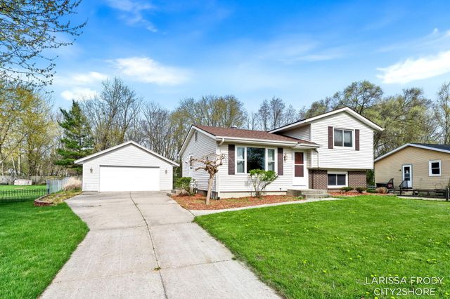245 Helen Drive, Rockford, MI 49341