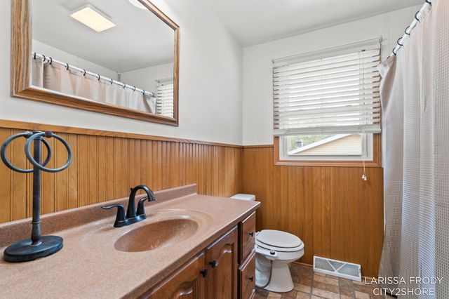 245 Helen Drive, Rockford, MI 49341