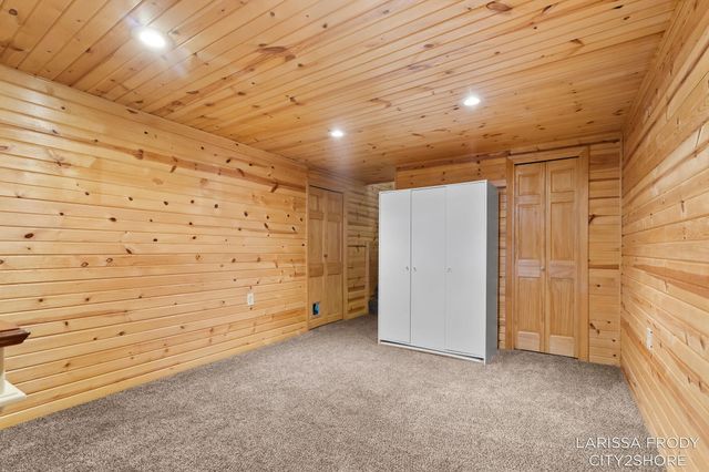245 Helen Drive, Rockford, MI 49341
