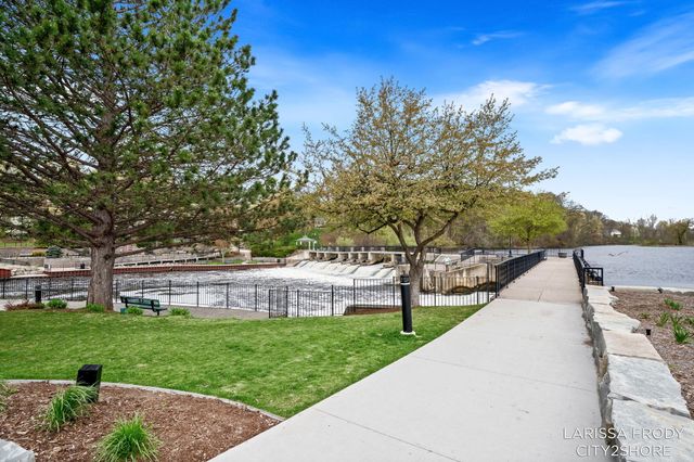 245 Helen Drive, Rockford, MI 49341