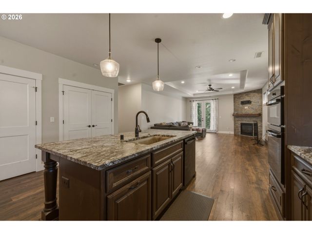 2101 N 2ND Way, Ridgefield, WA 98642