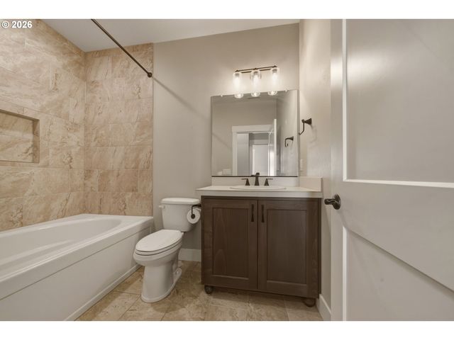 2101 N 2ND Way, Ridgefield, WA 98642