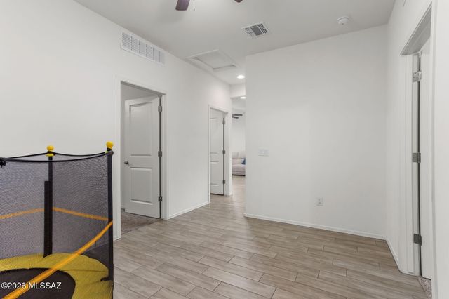 14070 E Red Pine Place, Vail, AZ 85641