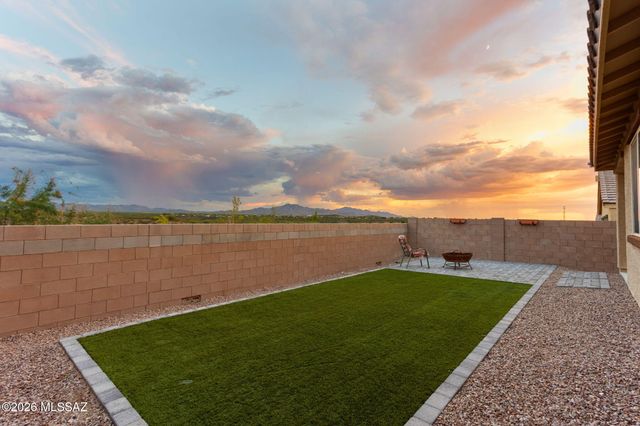 14070 E Red Pine Place, Vail, AZ 85641