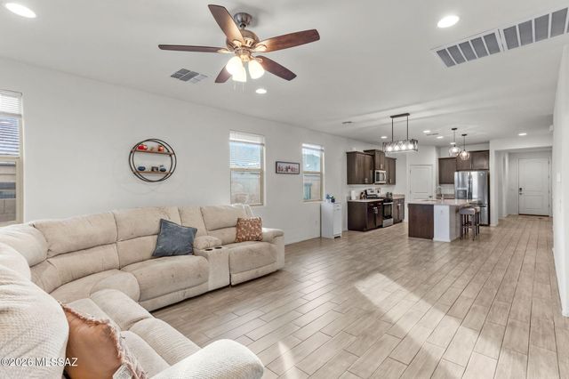14070 E Red Pine Place, Vail, AZ 85641