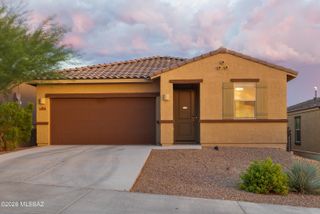 14070 E Red Pine Place, Vail, AZ 85641