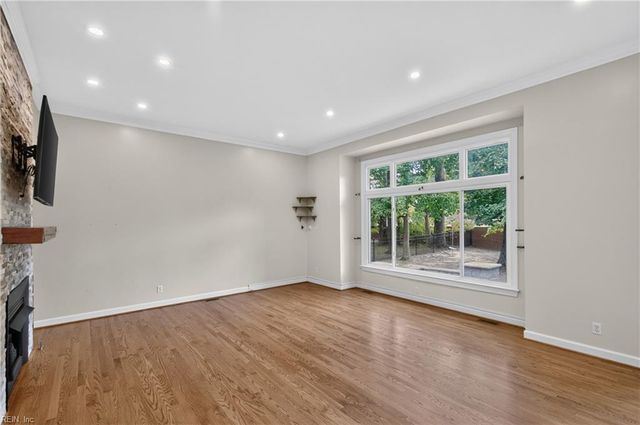 102 Matoaka TURN, Yorktown, VA 23693