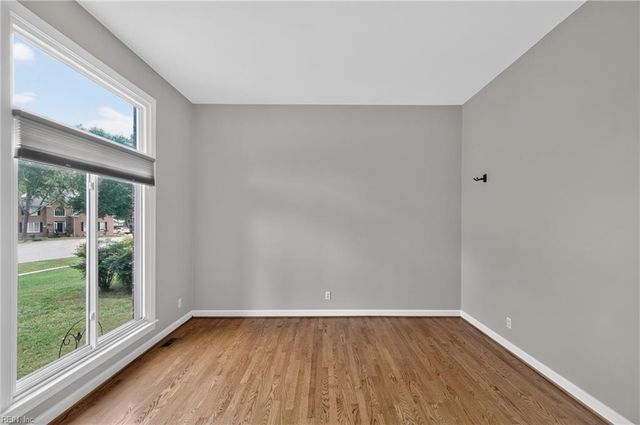 102 Matoaka TURN, Yorktown, VA 23693