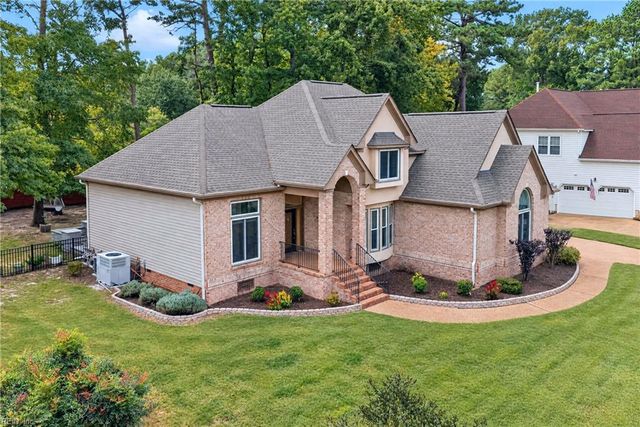 102 Matoaka TURN, Yorktown, VA 23693