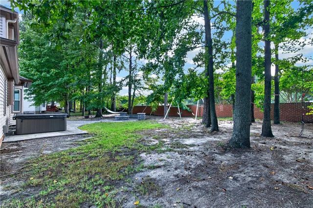 102 Matoaka TURN, Yorktown, VA 23693